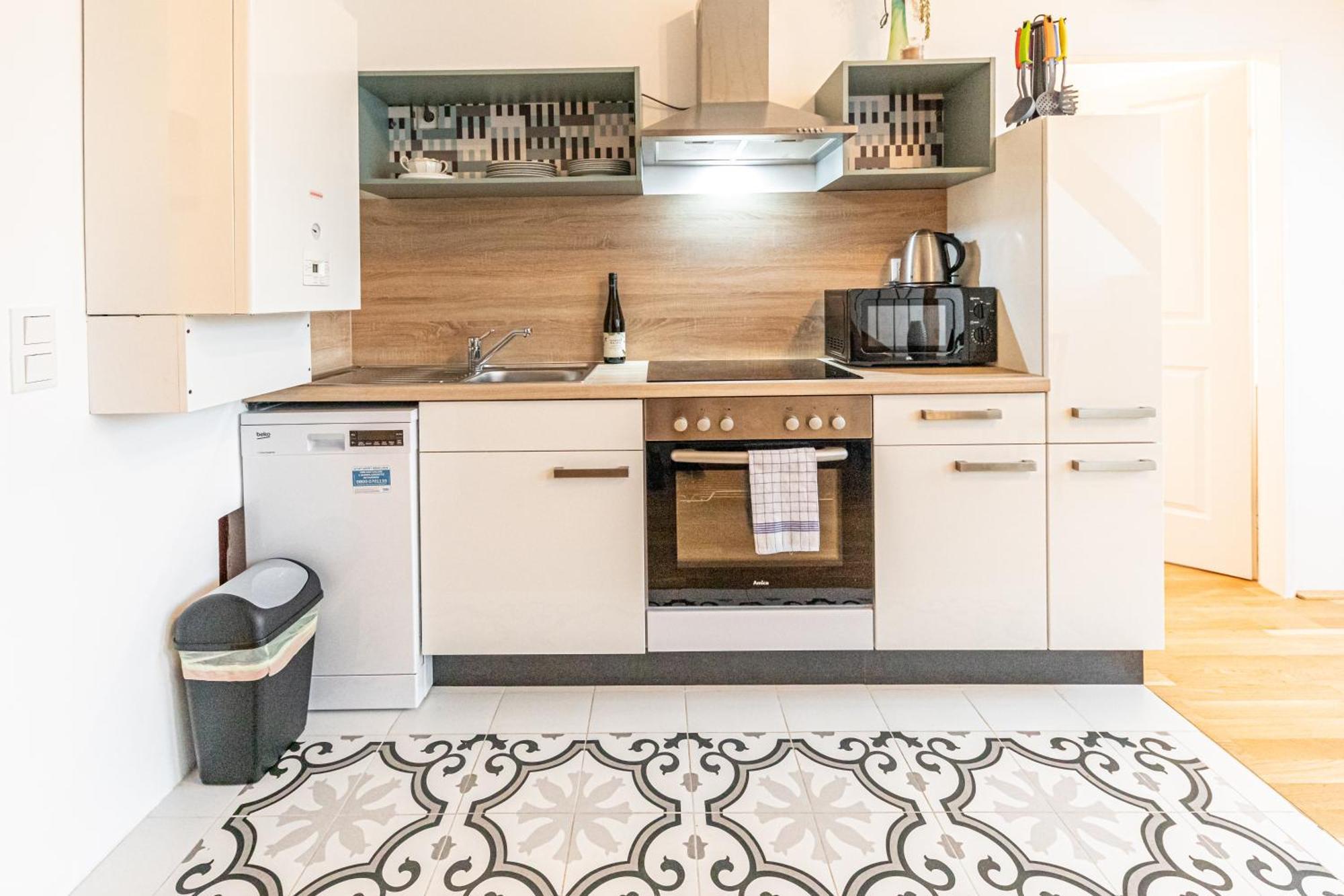 Penthouse Suites By Jr City Apartments Виена Екстериор снимка